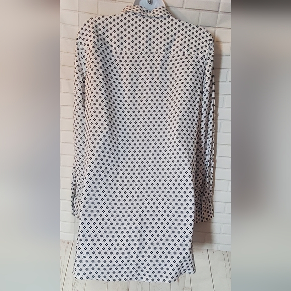 Max Studio 4 Leaf Clover Blouse Button Down Shirt - Picture 6 of 8